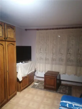 BRASADAS vinde casa din cărămidă cu 2 cam. zona Baritiu.