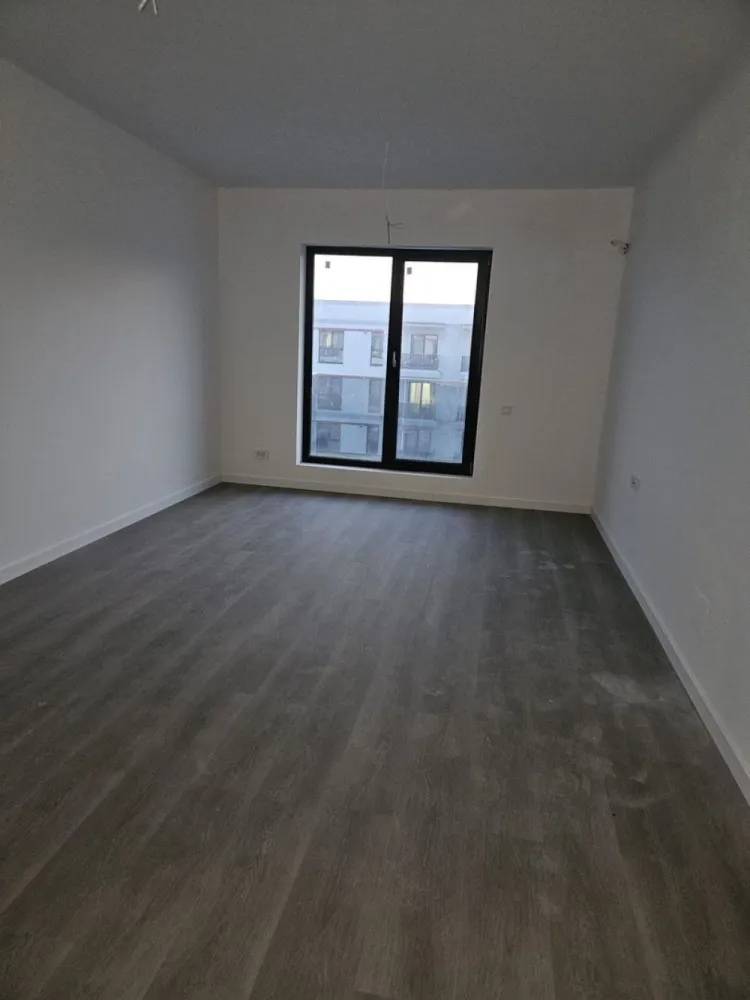 2 camere Lujerului Exigent Plaza Residence 65 mp - Apartament 2 camere Exigent Plaza Residence faza 5, finisat complet, gata de mobilat.
- metrou Lujerului 12-15 min în funcție de mers 
- etaj 11/11, fara vecini deasupra, vedere pe curtea interioară, liniște
- încălzire în pardoseală
- uși Pinum masive 
- parchet 
- sanitare instalate 
- living imens de 26 mp
- bucătărie 9 mp
- hol mare cu loc special pentru dressing
- vedere spre vest, foarte luminos
Vizionari oricând.