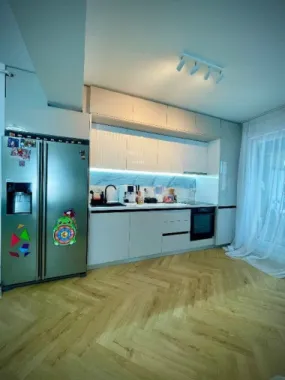 Apartament 3 camere cu terasa si loc de parcare zona Garii Obor
