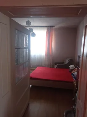 De vânzare casă cu curte