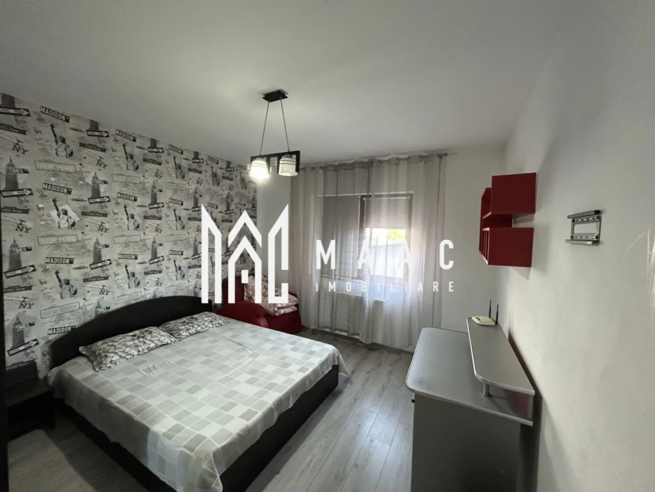 Apartament 2 camere I Șelimbăr - Zona Brana I Etaj 1 - MAAC Imobiliare vă propune spre închiriere un apartament cochet cu 2 camere, situat la etajul 1 al unui imobil cu regim redus de înălțime (P+3), construit în anul 2010. 📐 Compartimentare eficientă și confortabilă: 2 dormitoare luminoase și spațioase Bucătărie separată, complet utilată Baie cu finisaje moderne Hol generos și balcon cu acces facil ⚙️ Dotări și beneficii: Se închiriază complet mobilat și utilat, gata pentru locuire imediată Loc de parcare inclus – un avantaj important într-o zonă apreciată Apartament luminos, bine întreținut, situat într-o comunitate liniștită și sigură Nu se acceptă animale de companie 📍 Poziționarea excelentă oferă acces rapid către punctele principale de interes ale orașului, magazine, mijloace de transport și zone comerciale. 📞 Pentru mai multe detalii și vizionări, precizati telefonic ca ati vazut anuntul cu ID: CP2568839
