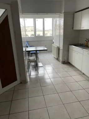 Vand 3camere mare stradal din Blvdul Decebal Bucuresti