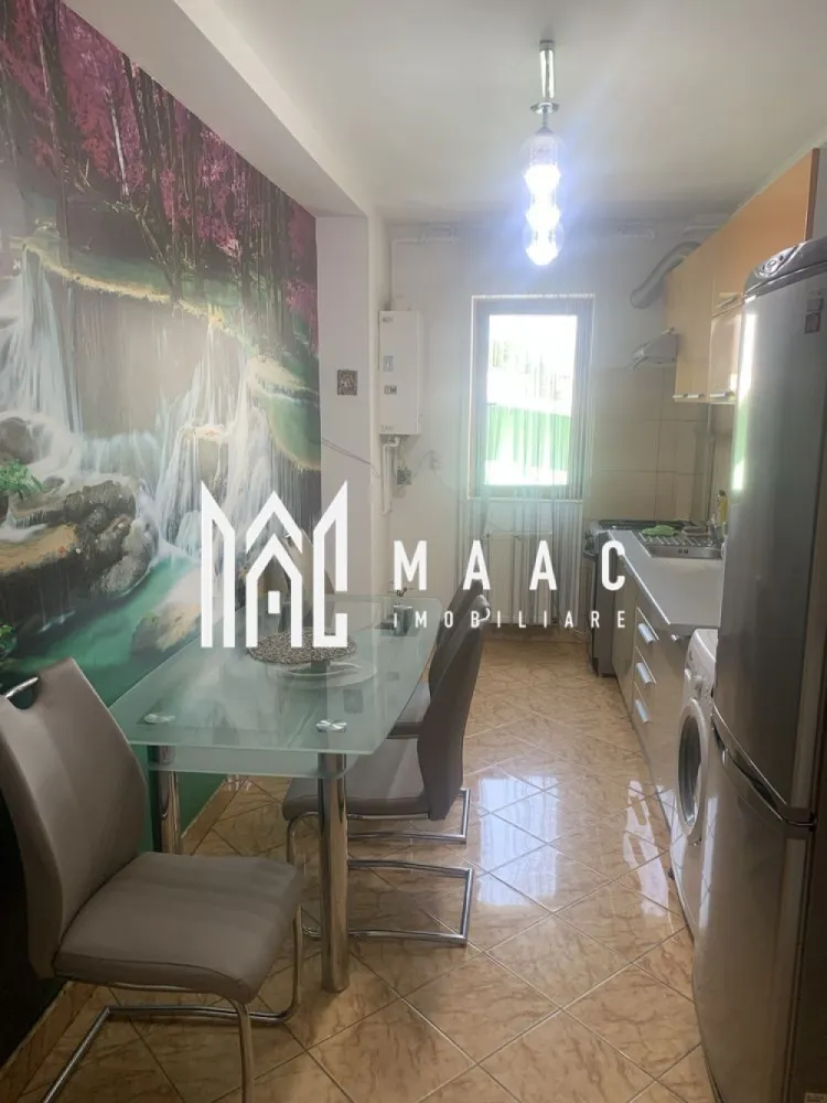 Apartament 2 camere I Șelimbăr - Zona Brana I Etaj 1 - MAAC Imobiliare vă propune spre închiriere un apartament cochet cu 2 camere, situat la etajul 1 al unui imobil cu regim redus de înălțime (P+3), construit în anul 2010. 📐 Compartimentare eficientă și confortabilă: 2 dormitoare luminoase și spațioase Bucătărie separată, complet utilată Baie cu finisaje moderne Hol generos și balcon cu acces facil ⚙️ Dotări și beneficii: Se închiriază complet mobilat și utilat, gata pentru locuire imediată Loc de parcare inclus – un avantaj important într-o zonă apreciată Apartament luminos, bine întreținut, situat într-o comunitate liniștită și sigură Nu se acceptă animale de companie 📍 Poziționarea excelentă oferă acces rapid către punctele principale de interes ale orașului, magazine, mijloace de transport și zone comerciale. 📞 Pentru mai multe detalii și vizionări, precizati telefonic ca ati vazut anuntul cu ID: CP2568839