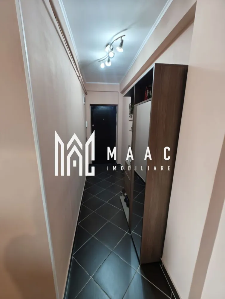 Apartament 2 camere |52 Mp | Calea Cisnadiei - MACC Imobiliare vă oferă spre vânzare un apartament modern cu suprafața de 52 mp, situat la etajul 3, într-o zonă frumoasă și liniștită.

Apartamentul este mobilat complet și compartimentat eficient, astfel:

2 dormitoare luminoase

Bucătărie open space cu living

1 baie

2 balcoane

Hol spațios

Este ideal pentru o familie sau un cuplu care își dorește confort și acces facil la facilități.

📞 Pentru mai multe detalii sau pentru a programa o vizionare, nu ezita să ne contactezi specificand ID:CP2568712
