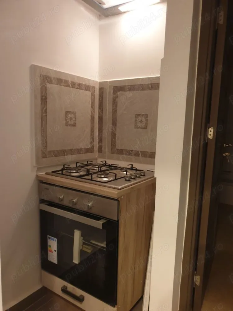 brasadas.com vinde apartament 4 camere Copou. - Agenția BRASADAS vinde apartament deosebit cu patru camere.
Apartamentul are centrala noua, are 3 bai, este renovat si modificat, cu centrala noua, termopane Germania si este semimobilat.

Pentru mai multe oferte accesați www.brasadas.com