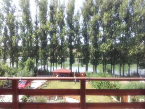 Vand/Inchiriez Casa 460mp+teren 1090mp Lac Ezareni - 1250euro/mp