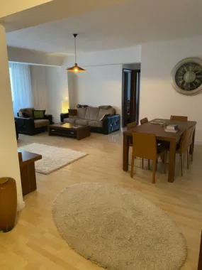 Inchiriere apartament 3 camere zona Mall Vitan