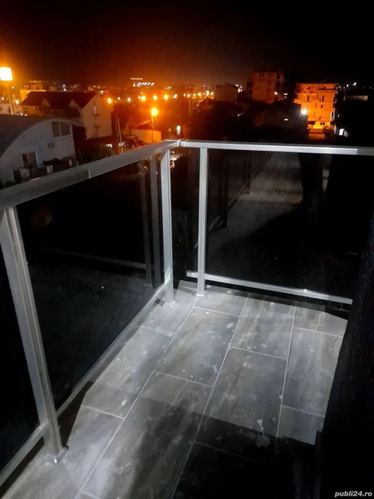 Ag. Eu. vinde Ap. 2 Cam 55 mp Et. 4/5 An 2019 Constanta Mamaia Nord Lidl - Agentia Europa vinde apartament cu o suprafata utila de 55 mp situat la etajul 4/5 intr-o constructie finalizata in anul 2019 in Mamaia nord zona Lidl.
Apartamentul este alcatuit din dormitor ,living cu bucatatie open space , terasa 15m . 
Apartamentl se vinde complet utilat si mobilat