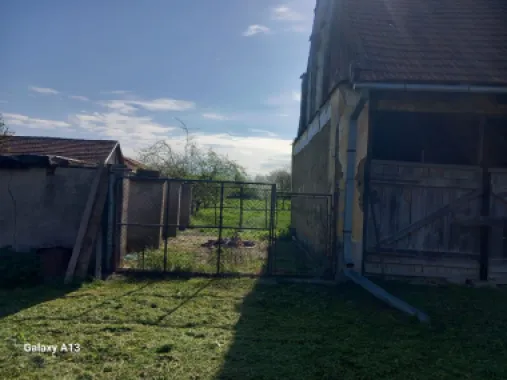 Ag EUROPA vinde casa cu 4 camere si teren de 60 ari in Ambud.