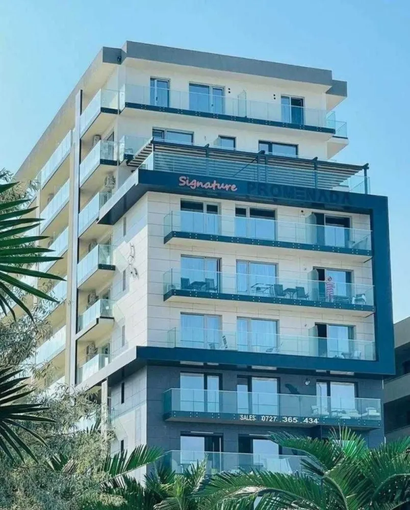 Vand apartament cu vedere la mare- Mamaia Nord - PROPRIETAR
Imobil achizitinat pe societate
Posibilitate de rate la dezvoltator, un an și jumătate
Accept prin credit bancar
Posbilitate achizitionare loc de parcare subteran (15.000 euro, tva inclus)

De vanzare- apartament situata in zona Mamaia Nord-Complex Signature Promenada.
Apartamentul este situat la etajul 1 intr-un bloc finalizat in anul 2022, primul rand la mare, dispune de o suprafata de 50.4 mp utili, structurata si impartita foarte eficient pentru a satisface toate nevoile unei sederi atat in sezonul estival cat si in extra sezon.
Se vinde mobilata si utilata de lux
• Nr. camere:2
• Suprafaţă utilă 50.4mp
• Compartimentare:decomandat
• Confort:lux
• Etaj:Etaj 1 / 8
• Nr. bucătării:1 (open space)
• Nr. băi:1
• An construcţie:2022 -finalizat
• Structură rezistenţă:beton
• Tip imobil:bloc de apartamente
• Regim înălţime:P+8E
• Nr. balcoane:1 (apartamentul are iesire in balcon atat din living cat si din dormitor)

UTILITĂȚI
• Utilitati generale: Curent, Apa, Canalizare, Gaz
• Sistem incalzire: Centrala proprie
• Acces internet: Fibra optica

FINISAJE
• Ferestre cu geam termopan: PVC
• Stare interior: Renovat
• Usi interior: Celulare
• Usa intrare: Metal
• Izolatii termice: Exterior
• Podele: Gresie, Parchet
• Pereti: Faianta, Vopsea lavabila

- Incalzire in pardoseala, centrala proprie Vaillant+ termostat reglare temperatura
-Aer conditionat Daikin
-TV -Smart - Samsung
-Tavan barrisol- Alb mat
-Corpuri iluminat -led
-Mobila MDF alb lucioa
-Masina de spalat automata -Arctic
-Plita electrica
-Cuptor cu microunde
-Espressor de cafea
-Bucatarie complet echipata
-Fotoliu extensibil
-Canapea extensibila (saltea relaxa)
-Frigider
-Pat matrimonial tapitat (piele)

-Blocul detine plaja privata cu spatiu de joaca pentru copii si un lobby pentru parinti
-Piscina pe plaja
-Plaja pentru adulti
-Restaurant la parterul blocului

Acte la zi