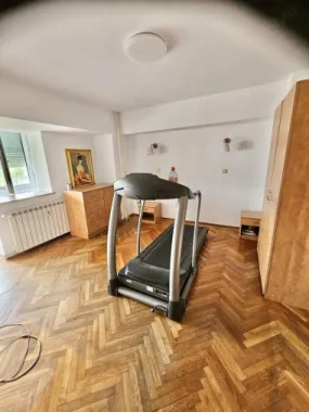 B-dul Unirii, Tribunal, 2 camere decomandate, bloc monolit, direct proprietar