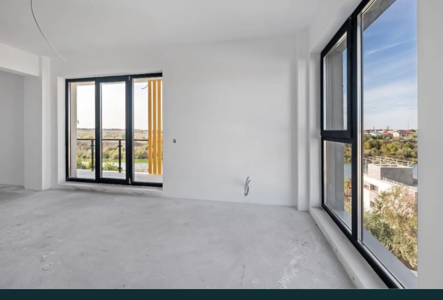 2 camere spatios predare la cheie 58 mp - Cauţi o oază de linişte şi relaxare? Alege un apartament la Sea Breeze Residence II - Staţiunea Mamaia Nord (vis-a-vis de Alezzi Towers şi LIDL) şi vei putea admira apusul de soare de pe terasa locuinţei tale.

Proiectul Sea Breeze Residence II este cel de-al doilea proiect realizat de noi după finalizarea şi vânzarea integrală a primului proiect Sea Breeze Residence I (Strada D8, nr. 5, Mamaia Nord) - 36 de apartamente finalizate în August 2021. 

Ansamblul este situat într-o zonă rezidenţială liniştită a staţiunii Mamaia Nord, preponderent cu case, străzi asfaltate, iluminat public, canalizare şi toate utilităţile. Sea Breeze Residence II oferă acces facil către cele mai importante zone de distracţie şi relaxare: restaurante: Nikos, Sali's, Portobella, Mackerel, Cherhanaua Năvodari, Hanul cu Peşte; beach baruri: Infinity Beach, Papaya beach, Lujo beach, Zanzibar, Oneiro; cluburi: Fratelli, Loft, Nuba, Breeze

Proiectul este format din 2 blocuri de tip P+5, situate pe Strada T3, nr. 51 (asfaltată) şi va cuprinde 100 de garsoniere şi apartamente cu 2 camere, cu suprafeţe cuprinse între 41mp şi 72mp. Apartamentele din cadrul Sea Breeze Residence II se pretează persoanelor care doresc linişte şi confort într-o locuinţă de vacanţă.

Apartamente disponibile în cadrul Sea Breeze Residence II Mamaia Nord:

Corp C2 - Bloc finalizat si locuibil cu cadastru, intabulare si receptie. 
Utlimele 2 apartamente disponibile:

Garsoniera în suprafaţă de 47mp construiţi (40 mp utili total) "> 56000EUR
Garsoniera în suprafaţă de 54mp construiţi (46mp utili total) "> 62000EUR

Corp C1 - Finalizare aprilie 2024

Garsoniera in suprafata de 45mp construiti (36 mp utili) "> 54000EUR
Garsoniera in suprafata de 48mp construiti (42 mp utili total) "> 56000EUR

Apartamente cu 2 camere, în suprafaţă de 58mp construiţi (48mp utili) "> 65000EUR

Apartamente cu 2 camere, în suprafaţă de 70mp construiţi (60 mp utili total) "> 77000EUR

Locuri de parcare exterioare - 7500EUR

Pentru a confirma disponibilitatea apartamentului dorit ne puteţi contacta telefonic la (07******88)

Apartamentele se vând la cheie şi beneficiază de umatoarele dotări şi finisaje:

tâmplărie PVC Salamander, geam 4 seasons Low-E, culoare gri antracit
uşă metalică antiefracţie MegaDoor
centrală în condensare Ariston 24KW + calorifere din aluminiu Innovita
Aer condiţionat NoBus A++ - 12.000BTU
băi echipate complet dotate cu obiecte sanitare Cersanit / Ferro
pereţi finisaţi cu glet şi zugrăviţi cu vopsea lavabilă
gresie, faianţă, parchet laminat
Instalatie gaz interior
Instalatie termica si sanitara realizata complet 
instalaţie electrică realizata completă inclusiv aparataj - Vimar
terase cu sticlă securizată, placate cu gresie de exterior + balustradă şi riflaje metalice
lift modern, electric - Kleemann, 6 persoane
interfon şi sistem de supraveghere video (exterior)
termosistem Swisspor izolaţie 10cm + tencuială decorativă
parcare privată cu acces barieră pentru locatari (60 locuri)

*Toate informaţiile, sch