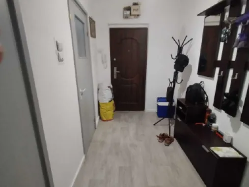 Vand apartament 4 camere zona Titan-Auchan/Ozana