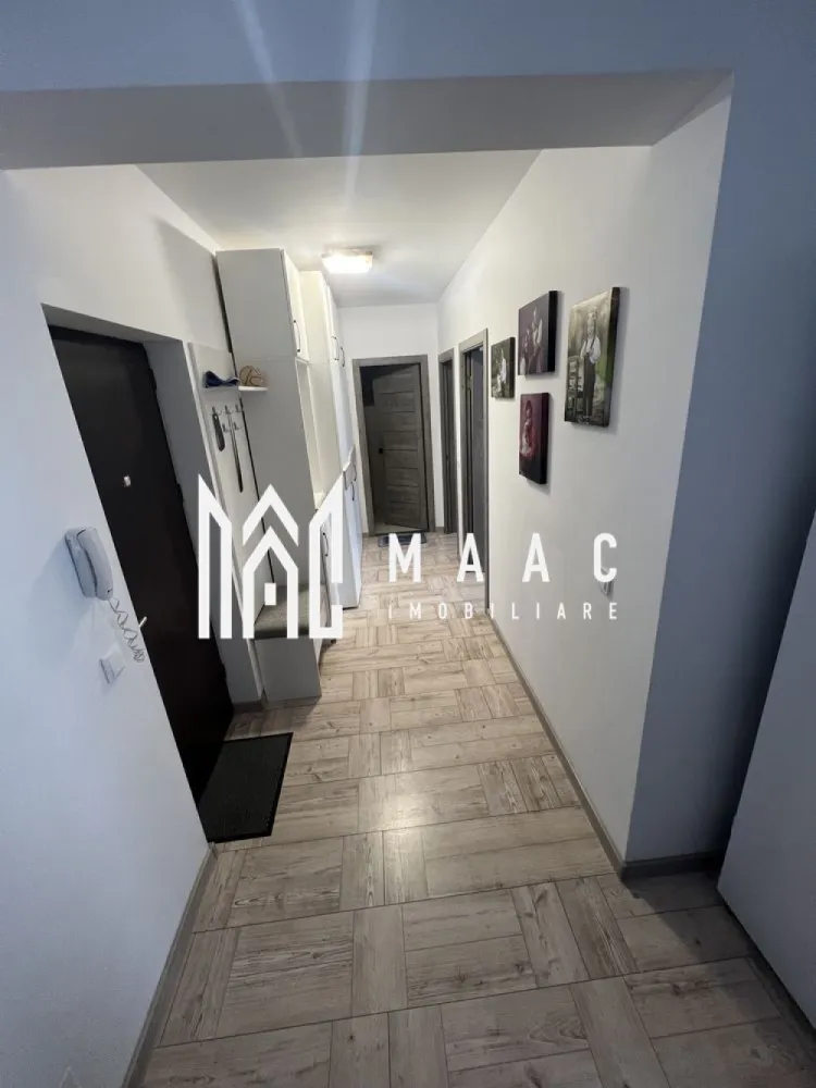 Apartament 3 camere | 70 MPU | City Rezidence - Maac Imobiliare vă propune spre vânzare un apartament spațios cu 3 camere, situat la etajul 1, într-o zonă bine dezvoltată, ideală pentru familii sau investiție.
Facilități principale:
Complet mobilat – gata de mutat
Balcon mare, cu acces din fiecare cameră
2 băi – confort suplimentar pentru locatari
Parcare supraterană și subterană – locuri sigure pentru autoturisme
Spații comerciale în imediata apropiere – supermarketuri, servicii utile
Cabinete medicale
Creșă, grădiniță și școală – la doar câteva minute de mers pe jos
Pentru mai multe detalii și pentru programarea unei vizionări, vă rugăm să specificați ID-ul anunțului: CP2555765