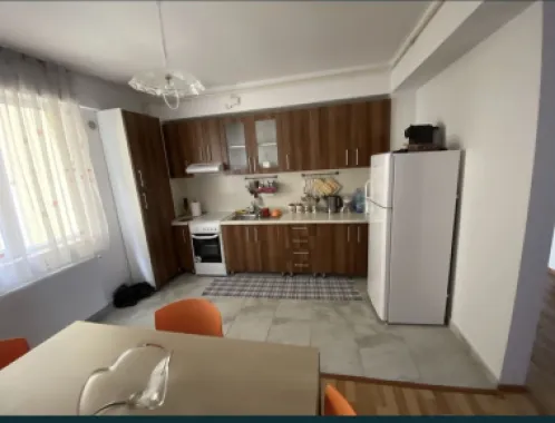 Apartament 3 camere Strada Rodnei