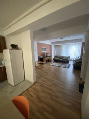 Apartament 3 camere Strada Rodnei