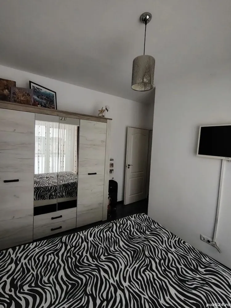 BRASADAS vinde ap 2 cam aproape de Vivo etaj 2/2. - Agenția imobiliara BRASADAS vinde apartament cu curte interioara și parcare la un ansamblu de blocuri cu doua etaje.
Apartamentul are 45 metri patrati, balcon, centrala termica, mașină de spălat vase, mașină de spălat haine, aragaz pe gaz și cuptor electric, doua televizoare, aer condiționat, frigider.
Www.brasadas.com.