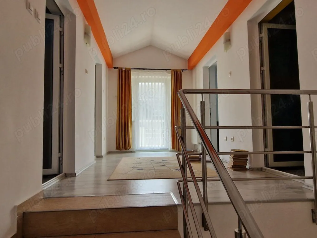 Persoana fizica vand vila zona Bucium - 240mp suprafata utila
820mp suprafata teren

Garaj beci terasa spatioasa

Mai multe detalii in privat
