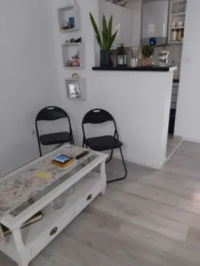 Vând garsonieră zona Ostrovului Satu Mare