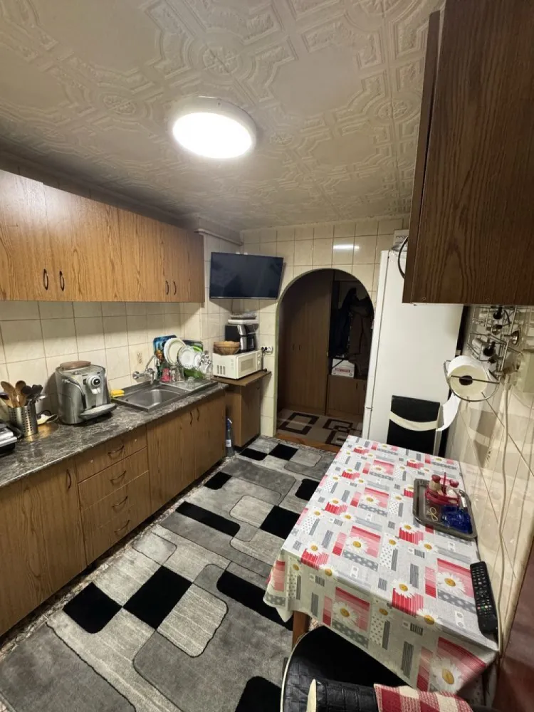 BRASADAS vinde ap 3 cam Micro 16 etaj 2/4.