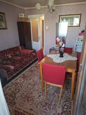 BRASADAS vinde apartament cu 2 cam etaj 3 Botizului.