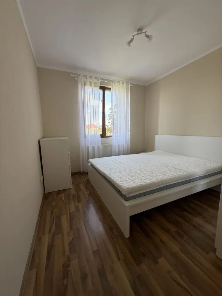 BRASADAS vinde ap 2 cam Carpati 2 - Agentia Imobiliara BRASADAS vinde apartament cu 2 camere mobilat si utilat in Carpați 2, Str. Bârgăului la etajul 1.
Www.brasadas.com.