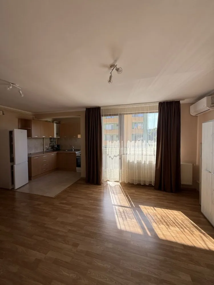 BRASADAS vinde ap 2 cam Carpati 2 - Agentia Imobiliara BRASADAS vinde apartament cu 2 camere mobilat si utilat in Carpați 2, Str. Bârgăului la etajul 1.
Www.brasadas.com.