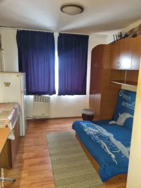 Vând garsonieră în .icro17
