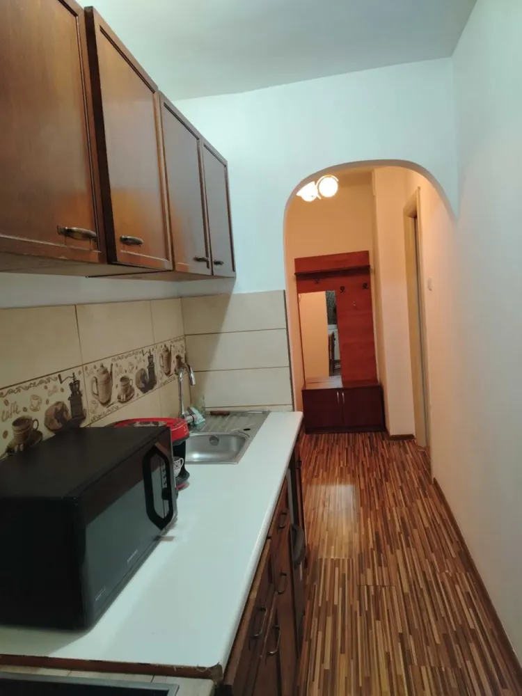 BRASADAS vinde ap 2 cam PARTER pe Botizului. - Agentia Imobiliara BRASADAS vinde apartament mobilat, 2 camere, semidecomandat, parter pe str. Botizului.
Www.brasadas.com