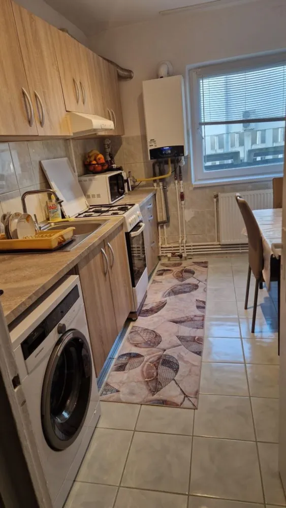 BRASADAS vinde ap 2 cam 25 Oct etaj 1 - Agentia Imobiliara BRASADAS vinde apartament cu 2 camere, Piața 25 Octombrie, etaj 1.
Www.brasadas.com.
