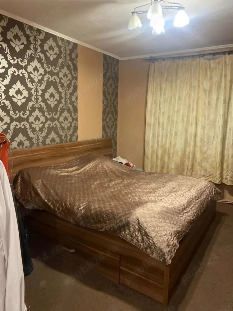 BRASADAS vinde ap 3 cam ( zonă liniștită ). - Agentia Imobiliara BRASADAS vinde apartament cu 3 camere in zona 14 Mai.
Descriere:
Vă oferim spre vânzare un apartament modern, spațios și luminos, perfect pentru familii sau cupluri care își doresc confort, intimitate sau chiar investiție pentru închiriere.
 Suprafață: 70 mp
 3 camere (living open space cu bucătăria + 2 dormitoare)
 2 băi 
 Curte împrejmuită, acces direct din bloc ideal pentru relaxare, pentru copii sau animale de companie.
 Zonă liniștită, aproape de școli, magazine și mijloace de transport
 Apartamentul combină funcționalitatea cu designul modern, oferind un spațiu primitor și practic.
 Www.brasadas.com.