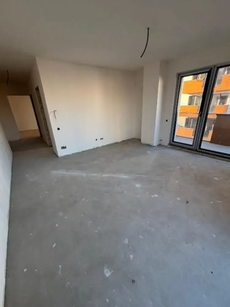 Ap. 2 camere Intre Lacuri - Ap. Cu 2 camere, etajul 2/4, incalzire in pardoseala, se va preda la stadiul semifinisat! Pret loc de parcare 15500 euro
