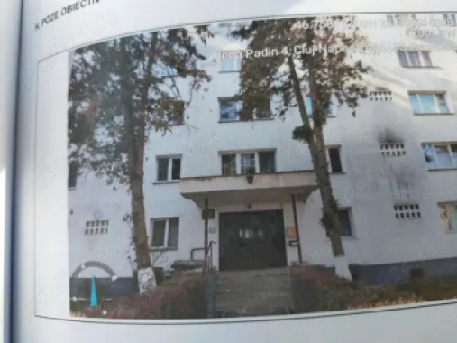 Vând ap 3 camere conf 1