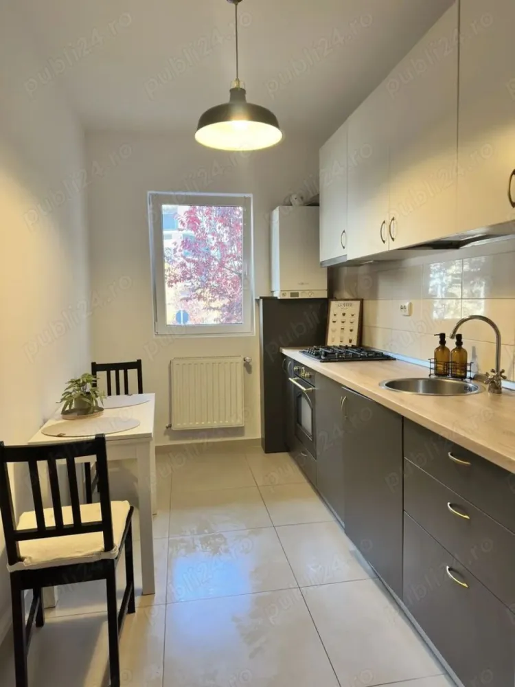 Persoana fizica vând Apartament 2 camere, 60 mp utili + terasă 30 mp