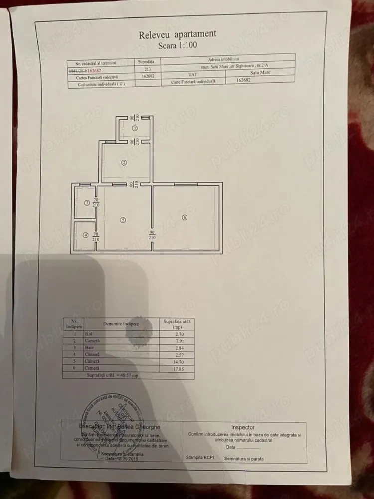 BRASADAS vinde casa in zona Titulescu. - Agenția imobiliara BRASADAS vinde casa cu doua camere in zonaTitulescu. 
Baie, bucătărie, bucătărie de vara.
Necesita renovare. Teren 213mp. 
Are întrare cu mașina. Toate utilitățile racordate.
Www.brasadas.com.