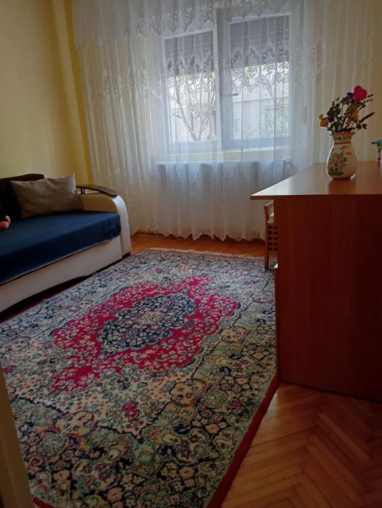 BRASADAS vinde ap 3 cam decomandat, la parter in Micro 16. - Agenția imobiliara BRASADAS vinde apartament cu 3 camere, decomandat, la parter, in cartierul Micro 16.
Www.brasadas.com.