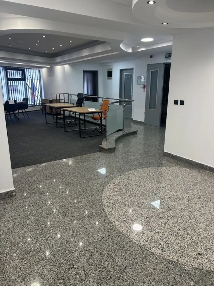 Dacia- Mosilor Bucuresti - Spatiu birouri la mezanin in imobilul Ara Business Center.
