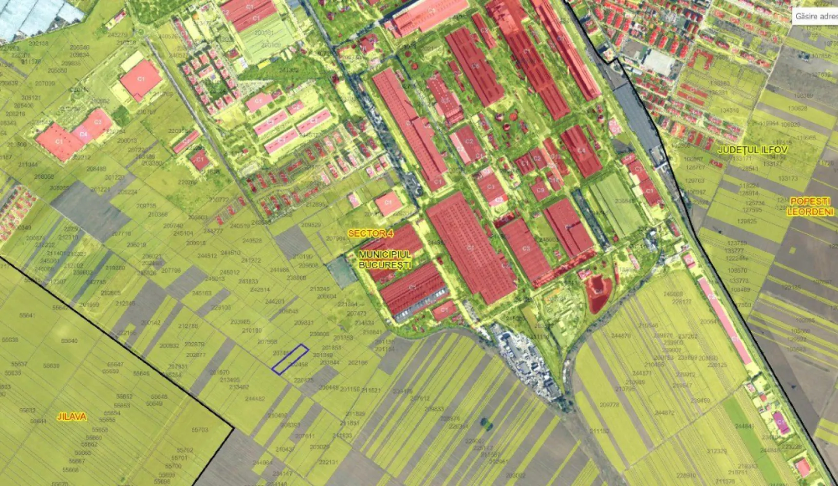 Teren intravilan sector 4 langa The Grand Kristal Residence faza II - Toate actele la zi si pregatite pentru vanzare, pret negociabil

-Terenul se afla pe zona sectorului 4 in apropierea noului Drum Radial 9 (DR9) si a cartierului Grand Kristal Residence City Metalurgiei Faza II, noii guri de metrou Tudor Arghezi

Terenul este o oportunitate pentru investitie.

Drumul Radial 9 â€“ Sud Expres DR9 are o lungime de cca 14 km şi va realiza conexiunea între Bulevardul Metalurgiei/Gara Progresu - DNCB - Autostrada A0 â€“ localitatea Vidra.

Traseul va fi, în linii mari: Drumul Bercenarului (Sector 4) şi Bulevardul Metalurgiei (Sector 4), supratraversare CF şi DNCB â€“ Nod între DR9, DNCB şi A0 â€“ supratraversare A0 â€“ legătură cu Strada Sfânta Ana (Berceni/Vidra) â€“ Intersecţie cu DJ401 Vidra.

Principalele caracteristici solicitate proiectantului sunt:

â€“ 4 benzi de circulaţie (câte 2 benzi pe sens)
â€“ 2 zone de acostament
â€“ 4 zone de siguranţă cu parapeţi
â€“ Zonă mediană de 8m lăţime, pentru o dezvoltare ulterioară a transportului public
â€“ Piste de biciclete
â€“ Trotuar pietonal
â€“ Transport public
â€“ Iluminat public