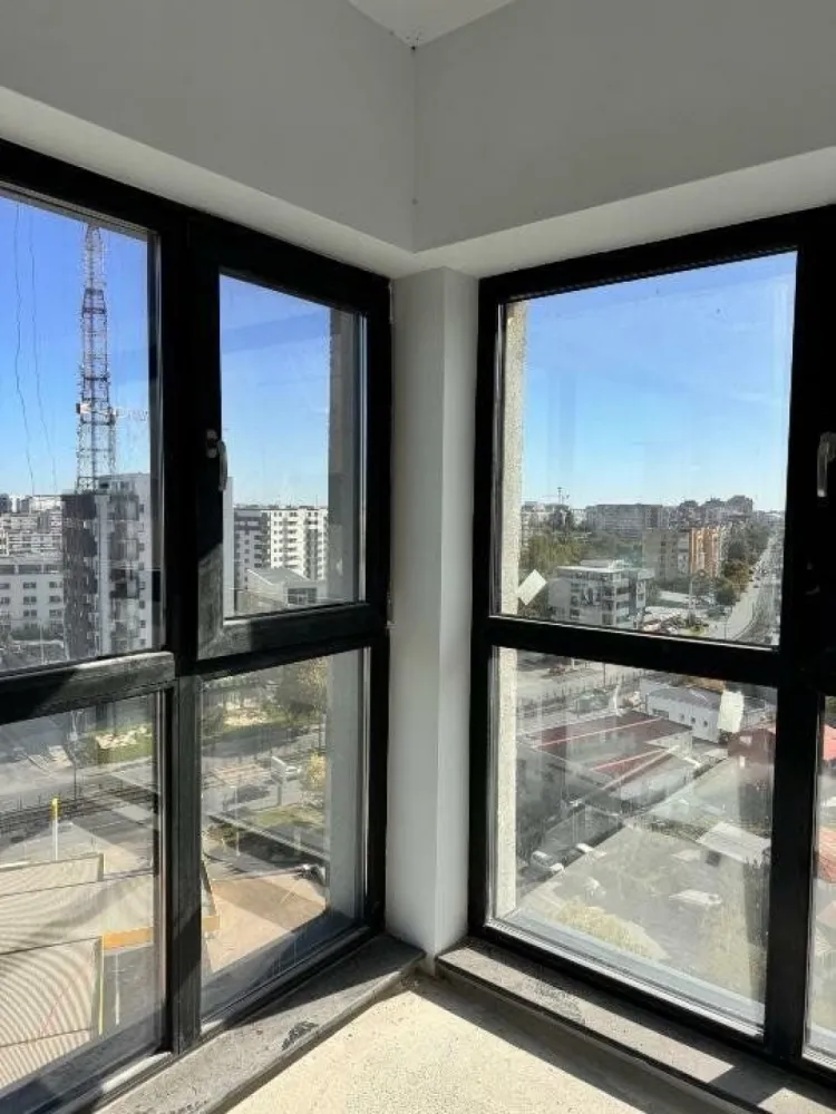 Virtutii Mc Donalds ,Lacul Morii,Grozavesti - bloc finalizat ,apartament tip duplex situat la etajul 10 si 11 ,compus din 3 dormitoare ,3 bai,living ,bucatarie,terasa 45 mp.Apartamentul este dotat cu incalzire in pardoseala,centrala proprie,pregatire pentru panouri solare,gresie ,faianta si parchet calitate premium PRETUL ESTE 274600 euro +TVA