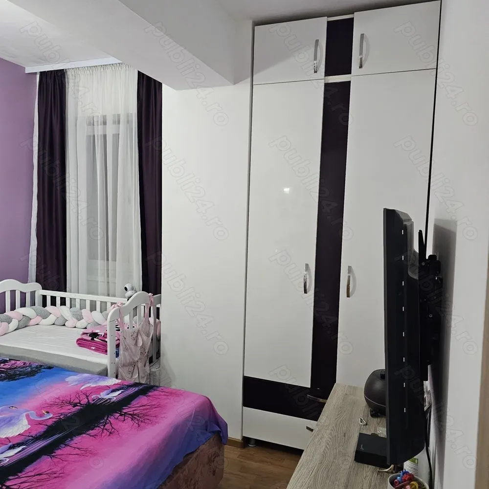 Apartament 3 camere 13 Septembrie cu parcare in subteran - Apartament 3 camere mobilat
Suprafata 68mp utili+balcon inchis cu sticla securizata 6mp
2 bai cu sanitare Roca
Centrala proprie
Aer conditionat
Bloc construit in 2016 cu izolatie de 10 cm
Un loc de parcare in subteran
2 minute de statia de autobuz, 5 minute de statia de tramvai si 10 minute de metrou
Supermarket in apropiere Mega Image la parter, Lidl 5 minute, Carrefour si Kaufland