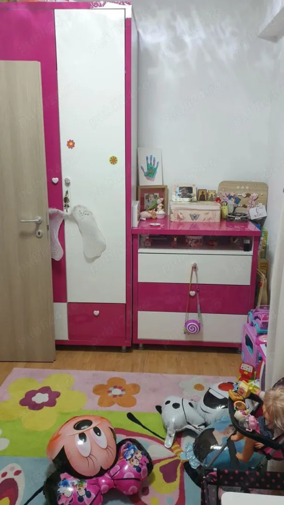 Apartament 3 camere 13 Septembrie cu parcare in subteran - Apartament 3 camere mobilat
Suprafata 68mp utili+balcon inchis cu sticla securizata 6mp
2 bai cu sanitare Roca
Centrala proprie
Aer conditionat
Bloc construit in 2016 cu izolatie de 10 cm
Un loc de parcare in subteran
2 minute de statia de autobuz, 5 minute de statia de tramvai si 10 minute de metrou
Supermarket in apropiere Mega Image la parter, Lidl 5 minute, Carrefour si Kaufland