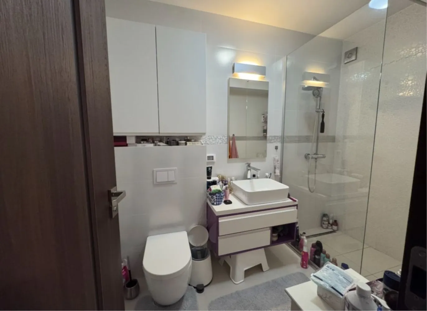 Apartament la cheie 3 camere 2bai curte proprie parcare subterana lift