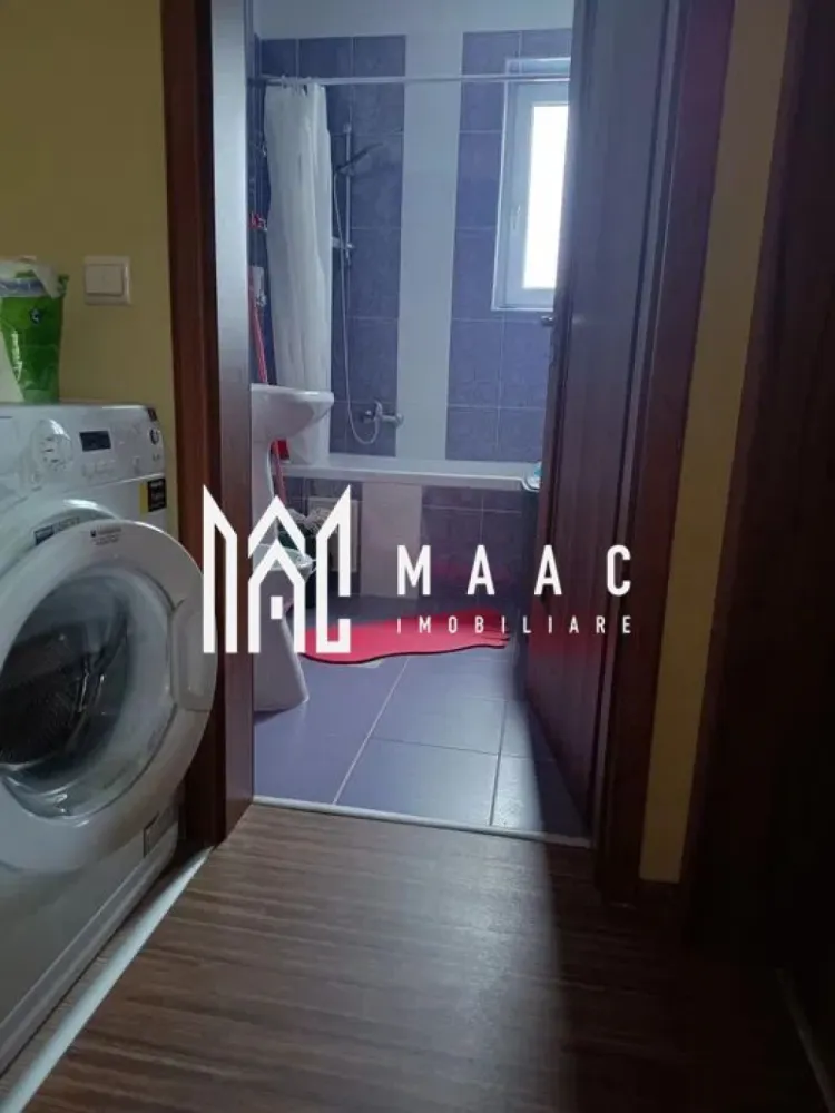 Apartament 2 camere | Balcon | 40 MPU | Doamna Stanca - MAAC Imobiliare va prezinta un apartament cu 2 camere semidecomandat, zona Doamna Stanca, lângă Shopping City. Acces facil la mijloace de transport în comun, școli, grădinițe, parcuri și alte puncte de interes. Detalii generale ale imobilului: Etaj 4 din 5, într-un bloc construit în anul 2015 Suprafață utilă de 40 mp Balcon de 4 mp Apartament luminos Compartimentare: Living open space cu bucătărie Dormitor matrimonial Baie spațioasă, dotată cu cadă și geam pentru aerisire Balcon Dotări și finisaje: Centrală termică proprie cu calorifere Ușă metalică la intrare Geamuri termopan Se vinde mobilat și utilat complet, exact ca în poze – pregătit pentru mutare imediată Potrivit pentru investiție cu randament bun datorită poziționării. Pentru mai multe detalii precizati telefonic ca ati vazut anuntul cu ID: CP2534775