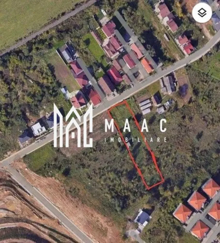 Teren Intravilan | 3000 mp | Sibiu - MAAC Imobiliare vă propune spre vânzare un teren generos cu suprafața de 3.000 mp, ideal pentru investiție, dezvoltare rezidențială sau proiecte imobiliare, amplasat într-o zonă aflată în continuă dezvoltare, cu acces facil și poziționare avantajoasă. Proprietatea beneficiază de deschidere la stradă de 24 metri liniari, oferind multiple posibilități de parcelare sau construire, fiind potrivită atât pentru investitori, cât și pentru dezvoltatori interesați de o zonă cu potențial ridicat de valorificare.

Terenul are acces direct din stradă asfaltată, ceea ce asigură conectivitate rapidă și acces facil către principalele puncte de interes din zonă. Utilitățile se află în apropiere, un avantaj important pentru viitoarele proiecte rezidențiale sau investiționale. Amplasarea într-o zonă liniștită, dar bine conectată, contribuie la atractivitatea proprietății și la perspectivele excelente de dezvoltare pe termen lung.

Caracteristici:
-Suprafață teren: 3.000 mp
-Deschidere la stradă: 24 ml
-Acces direct din stradă asfaltată
-Utilități în apropiere
-Zonă în continuă dezvoltare
-Potrivit pentru investiție sau dezvoltare rezidențială
-Poziționare excelentă, cu acces rapid către punctele de interes

Pentru mai multe detalii sau informații, vă rugăm să specificați telefonic numărul CP2533551.