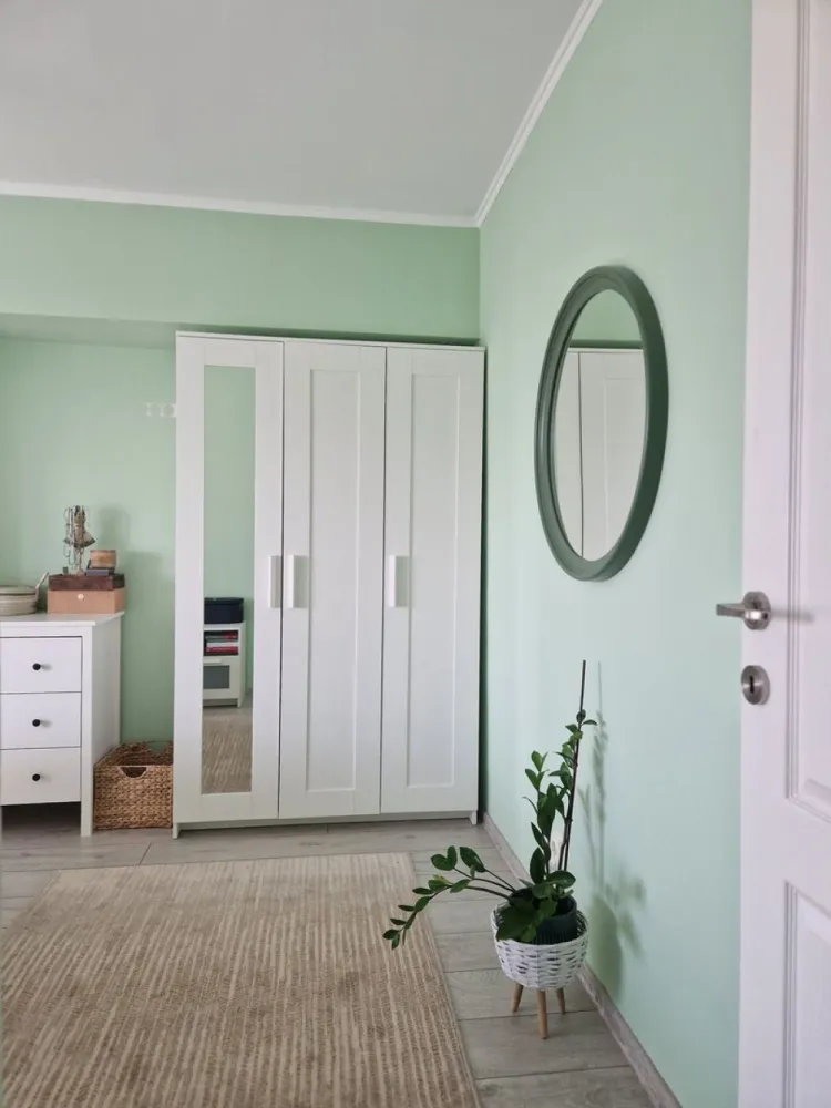 Vand apartament 3 cam D - Ultracentral - BRD Anastasie Panu - Ultracentral!! BRD - Anastasie Panu! 5 min de Palas 
Vand apartament 3 camere decomandat, 2 bai, 1 debara, 1 balcon.
Suprafata utila: 67mp
Apartamentul este renovat complet - se poate vinde mobilat complet sau semimobilat
Dotari: Centrala termica, AC, tamplarie Salamander 7 cam, instalatie termica pe cupru, calorifere aluminiu, mobila bucatarie facuta la comanda.
Amplasare: etajul 7/7, hidroizolatie terasa schimbata in 2023 ( 5 ani garantie).