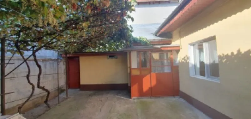 Andronache, str. Turistilor nr. 27