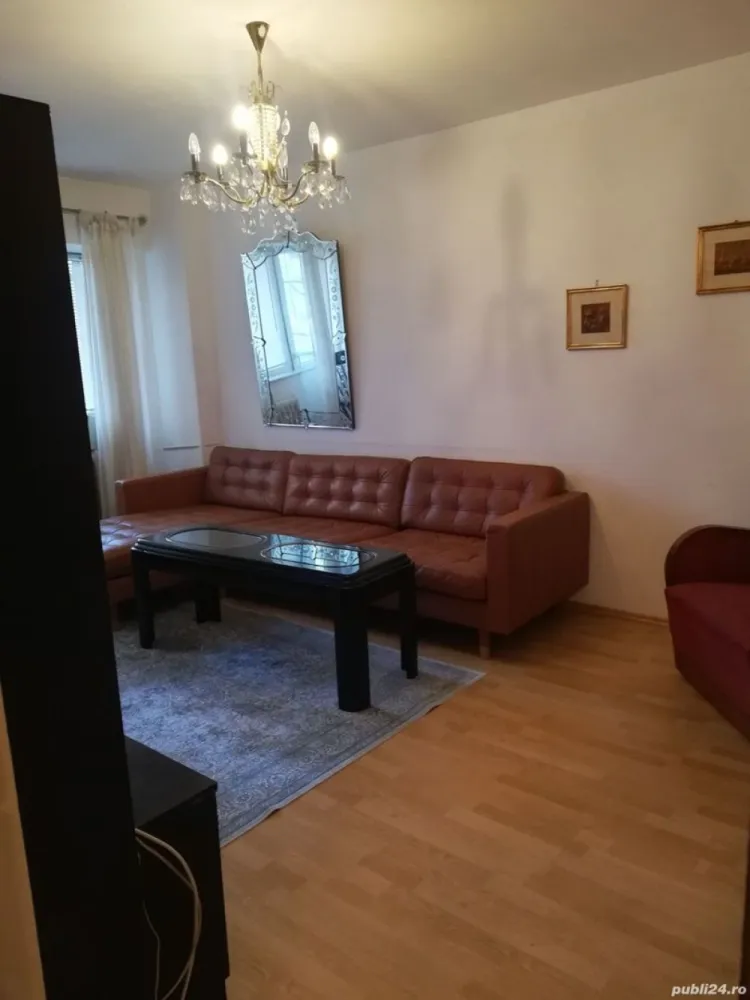 Proprietar, vând Apartament 4 camere Pache Protopopescu - Ferdinand - Proprietar, vând apartament de 4 camere ( Accept și schimb cu 2 3 camere), decomandat , etaj 1 10, bloc construit in 1984,rezistenta seismica la peste 8* sc Richter, 83 mp, vedere dubla, sunt 2 apartamente pe palier, imbunatatiri gresie, faianta , parchet laminat, ferestre termopan, glafuri marmura alba interior exterior. Anul viitor va fi reabilitat, este contorizat: apa, incalzire. Ideal ptr locuit spatiu de birouri cabinet medical, avocatura, cosmetica, etc. In zona sunt scoli generale , licee .deasemeni sunt mijloace de transport directe catre multiple zone precum Baneasa, Unirii, Universitate, Militari , Dr Taberei, metrou Iancului 5 min distanta; Vecinatati : Pache Protopopescu, Avrig, Mosilor, Obor, Mihai Bravu
 nu raspund la mesaje pe acest site , apelati daca exista interes .