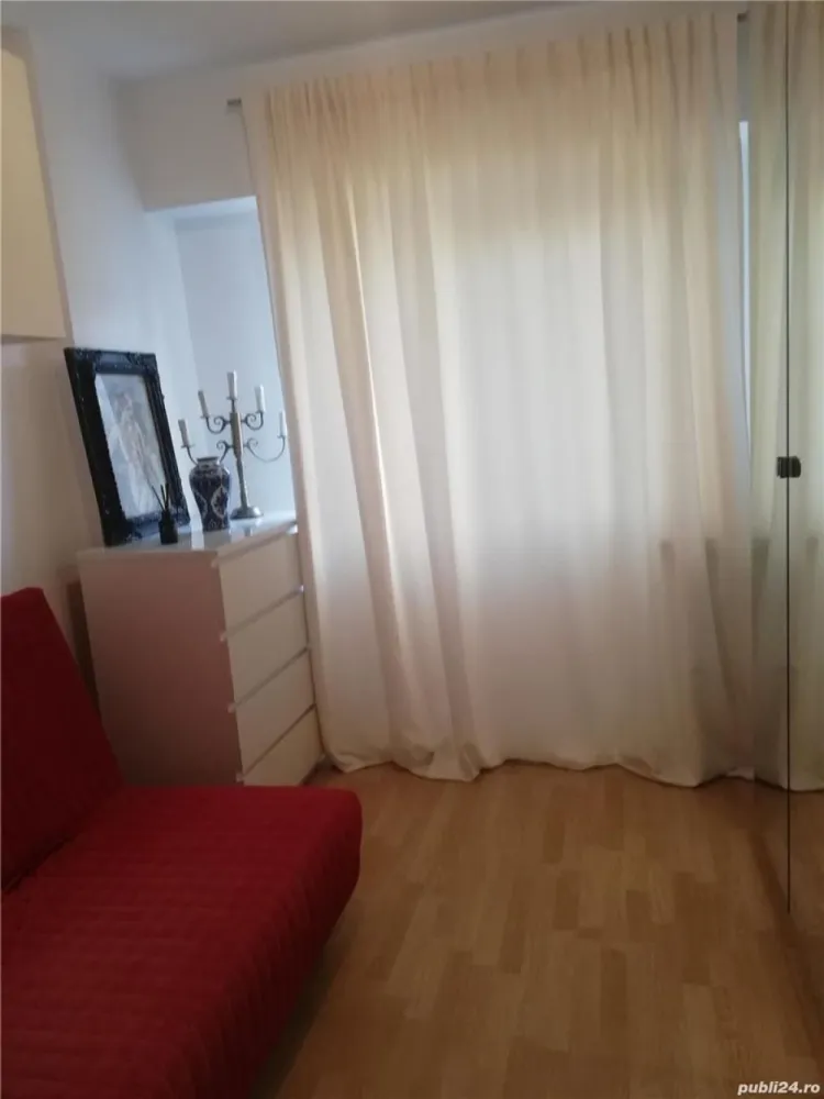 Proprietar, vând Apartament 4 camere Pache Protopopescu - Ferdinand - Proprietar, vând apartament de 4 camere ( Accept și schimb cu 2 3 camere), decomandat , etaj 1 10, bloc construit in 1984,rezistenta seismica la peste 8* sc Richter, 83 mp, vedere dubla, sunt 2 apartamente pe palier, imbunatatiri gresie, faianta , parchet laminat, ferestre termopan, glafuri marmura alba interior exterior. Anul viitor va fi reabilitat, este contorizat: apa, incalzire. Ideal ptr locuit spatiu de birouri cabinet medical, avocatura, cosmetica, etc. In zona sunt scoli generale , licee .deasemeni sunt mijloace de transport directe catre multiple zone precum Baneasa, Unirii, Universitate, Militari , Dr Taberei, metrou Iancului 5 min distanta; Vecinatati : Pache Protopopescu, Avrig, Mosilor, Obor, Mihai Bravu
 nu raspund la mesaje pe acest site , apelati daca exista interes .