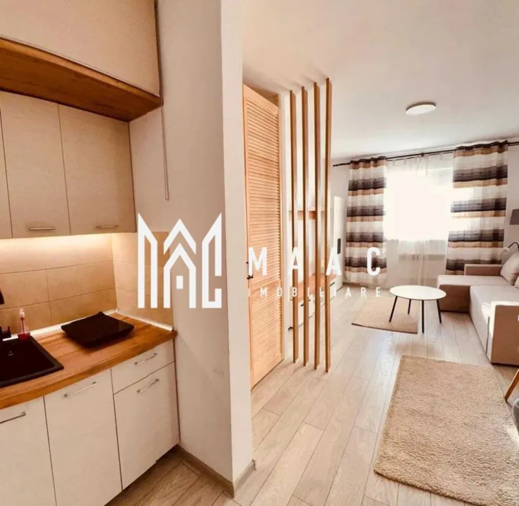 Garsoniera | Etaj 1 | Mobilata | Renovata | Vasile Aaron - MAAC Imobiliare va prezinta o garsoniera situata la etajul 1/4 in zona Vasile Aaron.

Suprafață utilă: 22 mp
Etaj: 1/4 (cu pod deasupra)
Stare: Complet renovată

Caracteristici principale:
Renovată complet.
Orientare către soare: Garsoniera este luminoasă și primitoare.
Geamuri termopan
Încălzire economică: Deși nu are sistem de încălzire pe gaze, garsoniera este echipată cu un boiler electric și un convector de încălzire, ideal pentru suprafața de 22 mp, reducând semnificativ costurile de întreținere.
Mobilată și utilată: Se vinde exact ca în poze, complet mobilată

Blocul:
Scara bine întreținută.
Izolare termică.

Zona:
Facilități în apropiere: În imediata vecinătate găsiți școli, grădinițe, parcuri, magazine și o sală de forță.

Pentru mai multe detalii precizati telefonic ca ati vazut anuntul cu ID: CP2529748