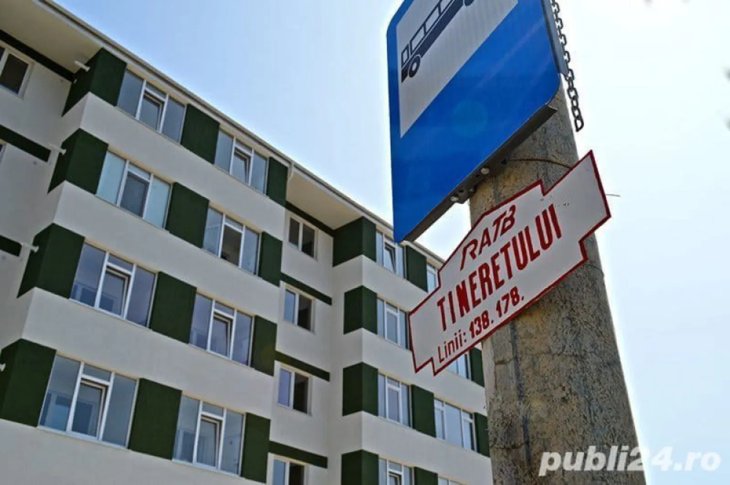 Ofer spre vanzare Spatiu Comercial 170mp + 70mp Parcare - Vand spatiu comercial 240 m (170 m utili + 70m parcare)
Spatiul este dimensionat 13,5m * 12,5m
-Spatiul contine : Granit , tavan fals , grup sanitar , contorizat individual lumina-gaze inclusiv 380V
- Fata in fata cu statia de STB.
- 5 locuri de parcare 
Strada Tineretului 58 Militari Residence

Detalii extra: telefon
